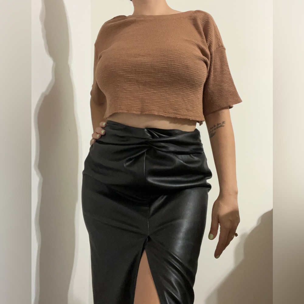 MANGO Black Faux-Leather High-waisted Lightweight Slit Skirt midi